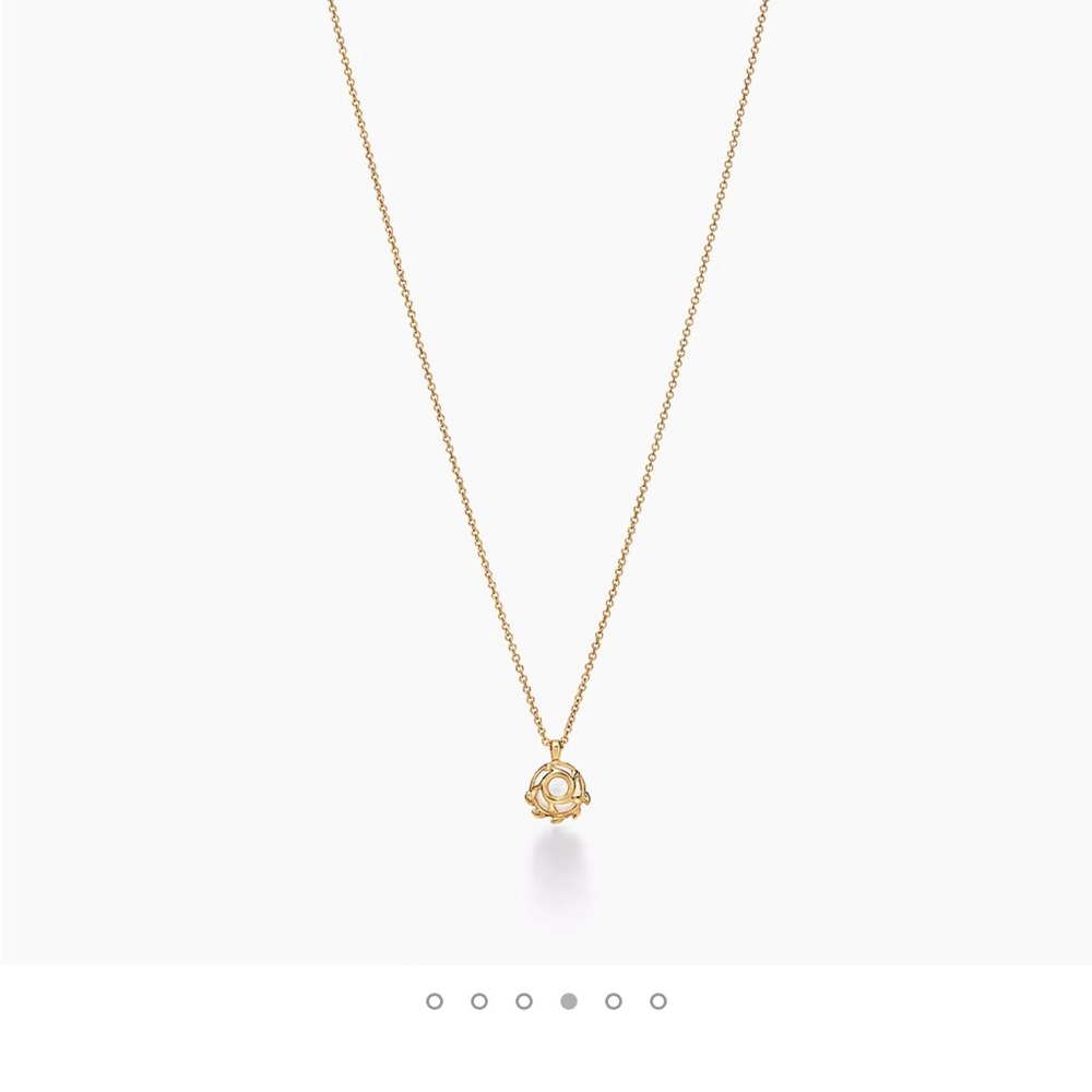 Olive Leaf Pendant in Yellow Gold with Pearls by Paloma Picasso - Picture 2 of 4